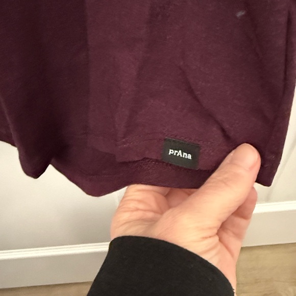 Prana Foundation 365 V-Neck Top Women's burgundy size M - Picture 3 of 5